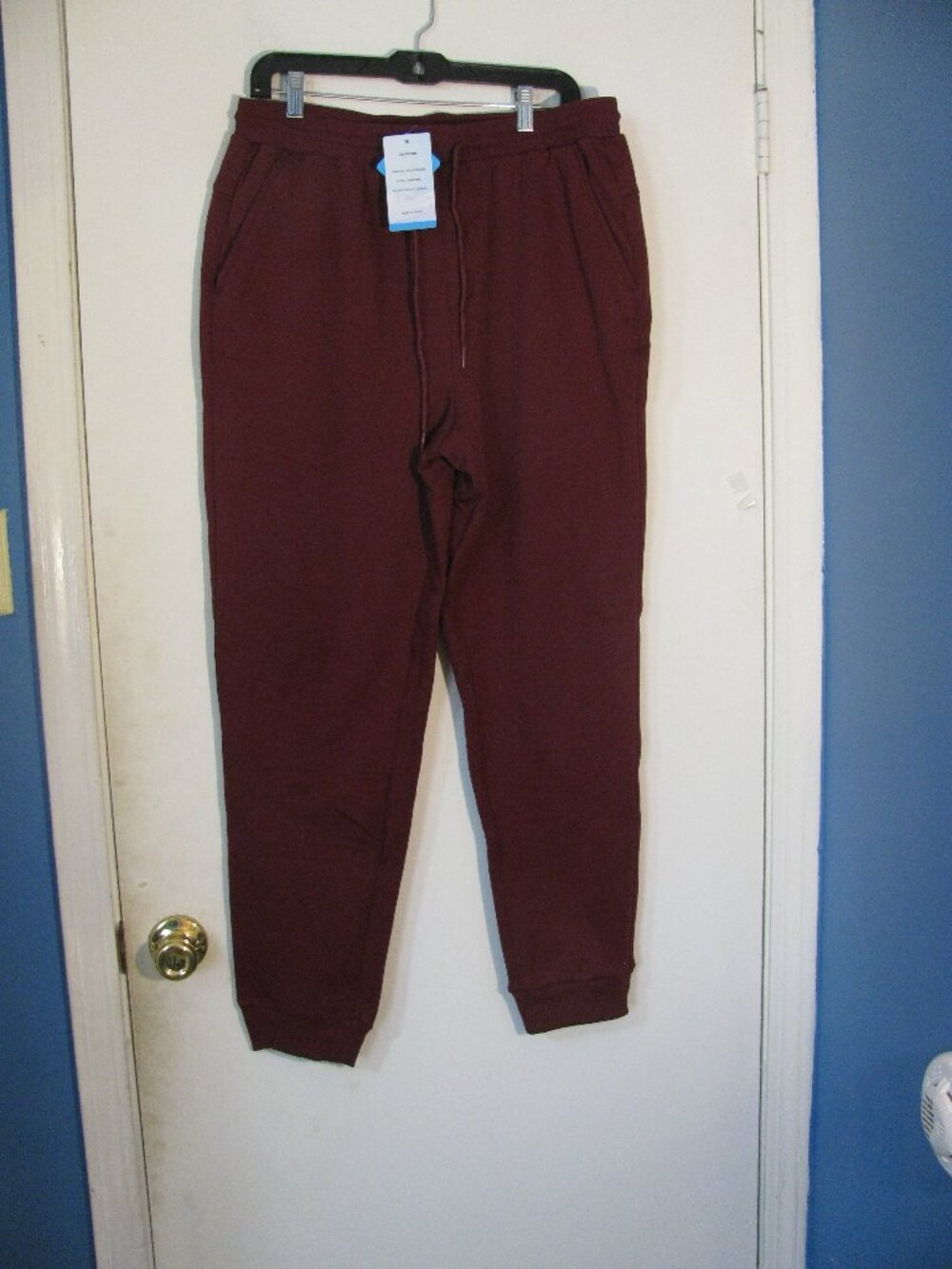 MagcoMsen Joggers Sweatpants Size 36 NWT Maroon Berry Thick Pockets